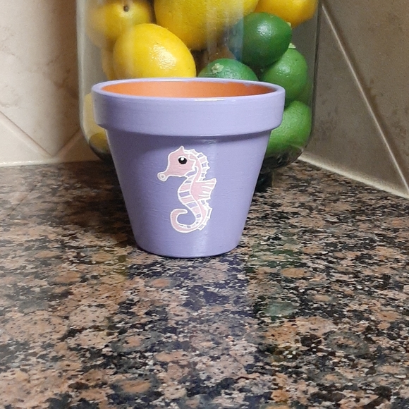 Hand painted flower pot - Picture 5 of 5